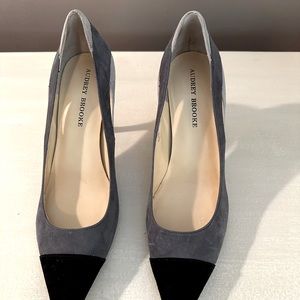 Grey and black suede leather pumps size 8.5 M with 3 1/2 inch heel